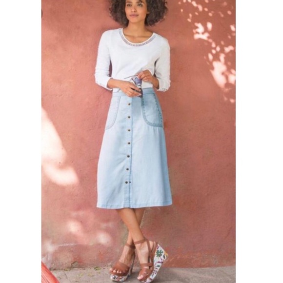 Soft Surroundings Dresses & Skirts - Soft Surroundings Snap-Front Chambray Midi Skirt L